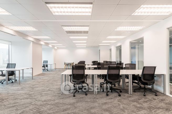 Ufficio in commerciale in Via Broletto 46