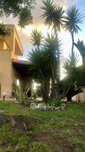 Casa indipendente in residenziale in 