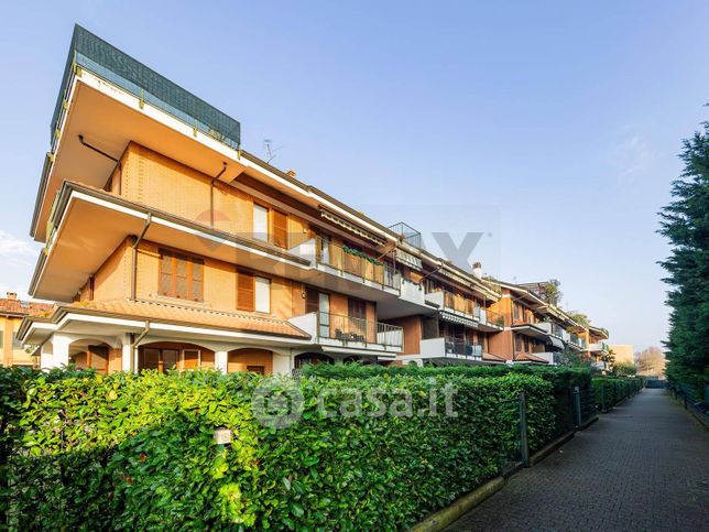 Appartamento in residenziale in Via Spluga 1