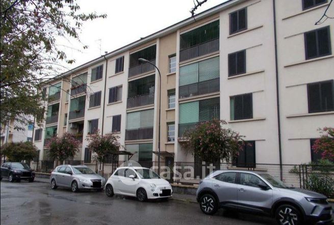 Appartamento in residenziale in Via Chiese 5