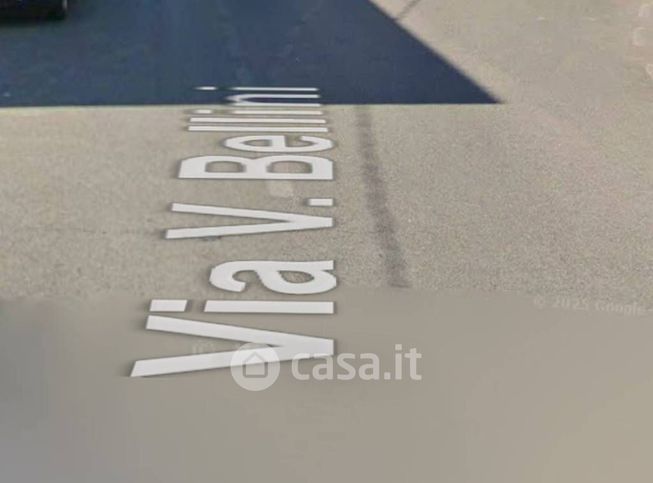 Ufficio in commerciale in Via Vincenzo Bellini