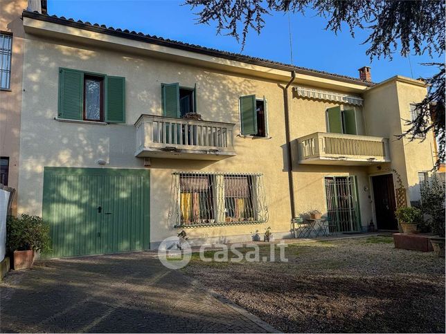 Appartamento in residenziale in Via Albussano 4 A