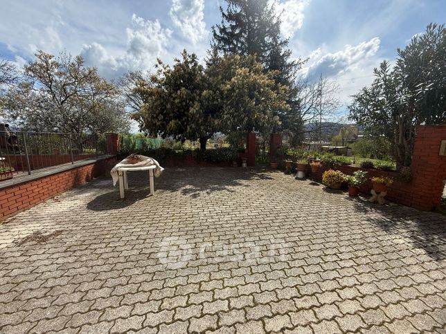 Rustico/casale in residenziale in Viale Antonio Gramsci