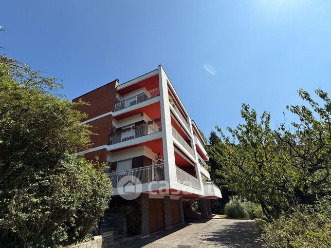 Appartamento in residenziale in Strada Costalunga 10