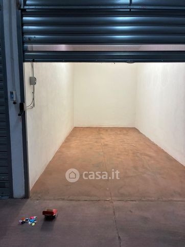 Box/posto auto in residenziale in Via Aufidio Namusa