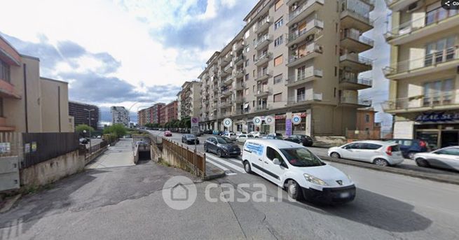 Box/posto auto in residenziale in Via Parmenide