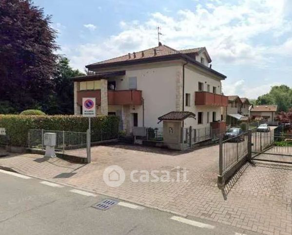 Appartamento in residenziale in Viale Raimondi 40