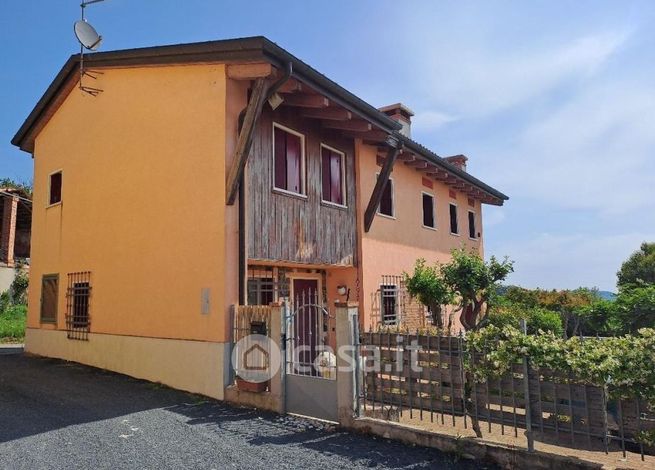 Casa indipendente in residenziale in Via Conche 103