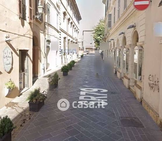 Ufficio in commerciale in Via Giuseppe Garibaldi 89