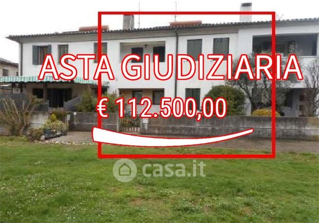 Villetta a schiera in residenziale in Via Calmaor 43