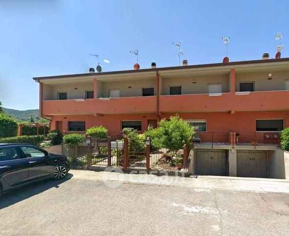 Villetta a schiera in residenziale in Via Luigi Longo 26