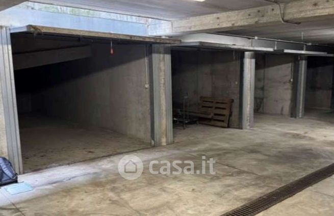 Box/posto auto in residenziale in Via Martiri della Libertà