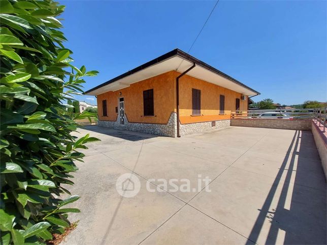 Casa bi/trifamiliare in residenziale in Via Gaeta 58 -82