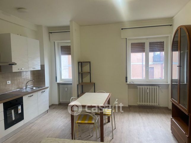 Appartamento in residenziale in Via Alfonso D'Avalos