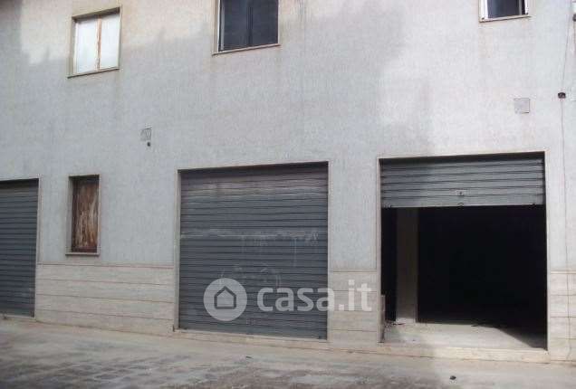 Garage/posto auto in residenziale in Via Taranto