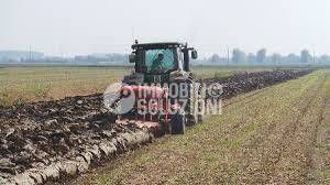 Terreno agricolo in commerciale in Via Don Sainini