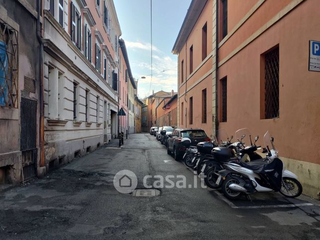 Garage/posto auto in residenziale in Via del Riccio