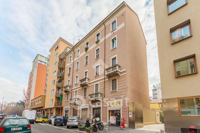 Appartamento in residenziale in Via Vespri Siciliani 7