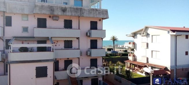 Appartamento in residenziale in Viale Cristoforo Colombo 23