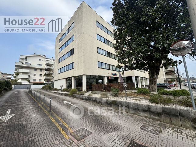 Ufficio in commerciale in Corso Padova 151 -143
