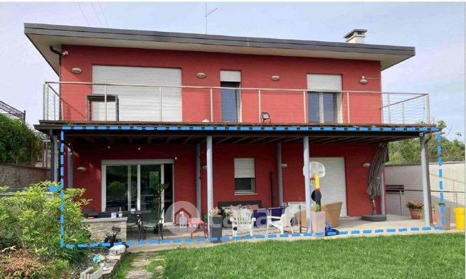 Casa bi/trifamiliare in residenziale in Via San Giustina 19