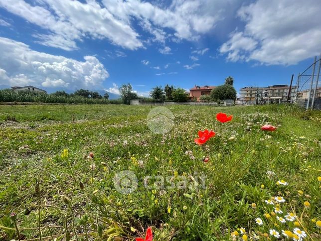 Terreno agricolo in commerciale in Via Paolo VI 14