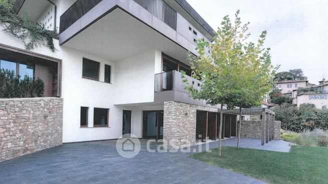 Appartamento in residenziale in Via delle Tre Armi