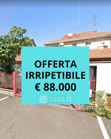 Capannone in commerciale in Via Giuseppe Garibaldi 31