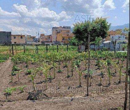 Terreno agricolo in commerciale in Via Antonio Meucci 10