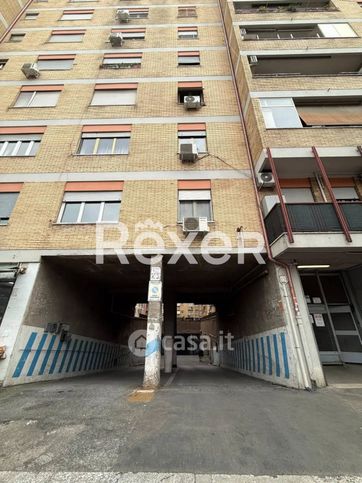 Box/posto auto in residenziale in Via Riccardo Zampieri 13