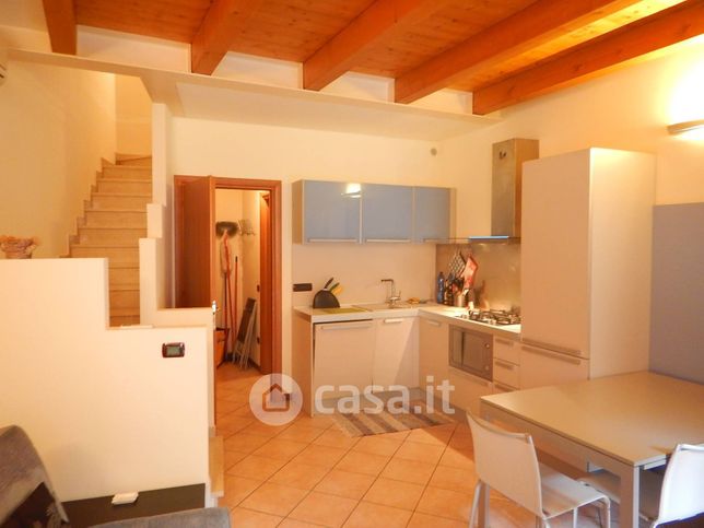 Casa indipendente in residenziale in Via Darsena