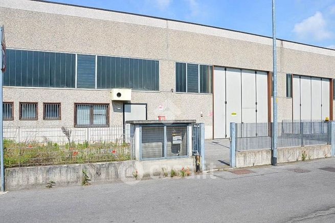 Capannone in commerciale in Via Giuseppe Mazzini