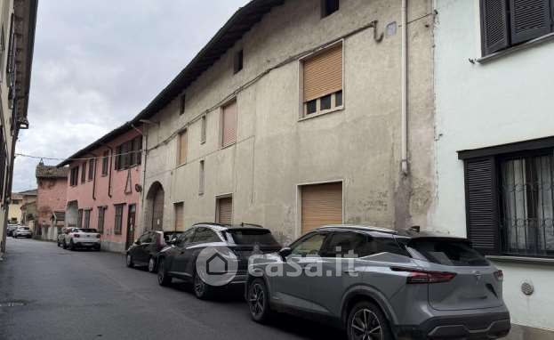 Casa bi/trifamiliare in residenziale in Via Giovanni Vidari