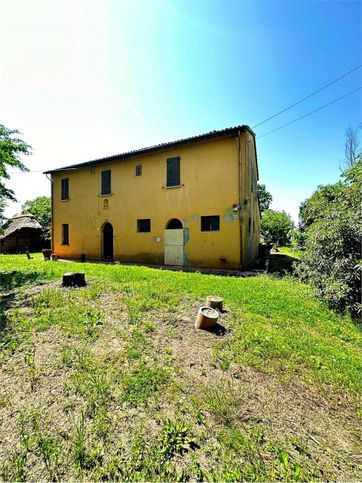 Casa indipendente in residenziale in 