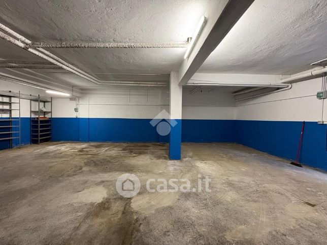 Box/posto auto in residenziale in Piazzale della Franca 6
