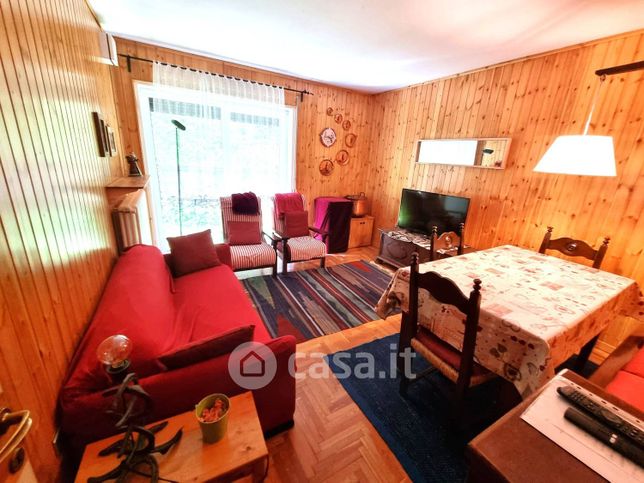 Appartamento in residenziale in Via Andossi 27