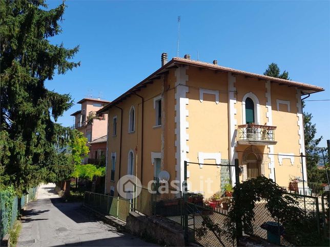 Appartamento in residenziale in Via Madonna del Riccio 5