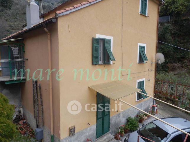 Villetta a schiera in residenziale in Via Santuario 60