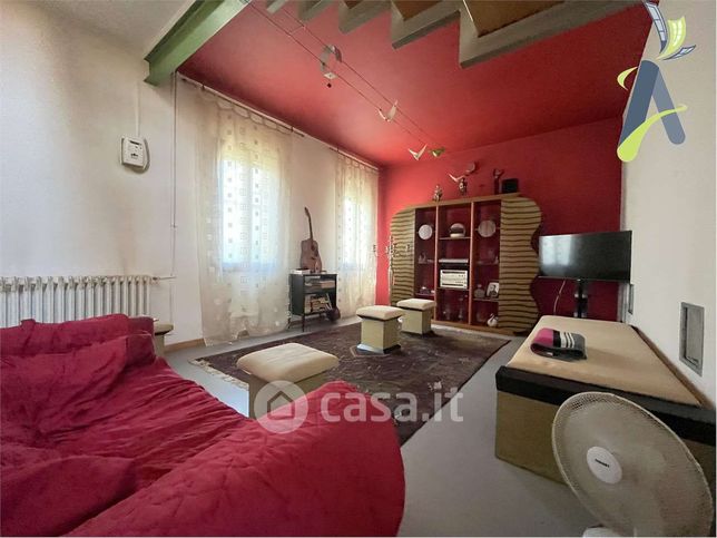 Villa in residenziale in Via Emilia