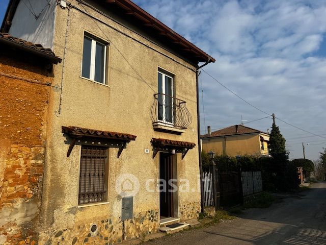 Casa indipendente in residenziale in Strada Vicinale Circonvallazione Bettole di Torton 4