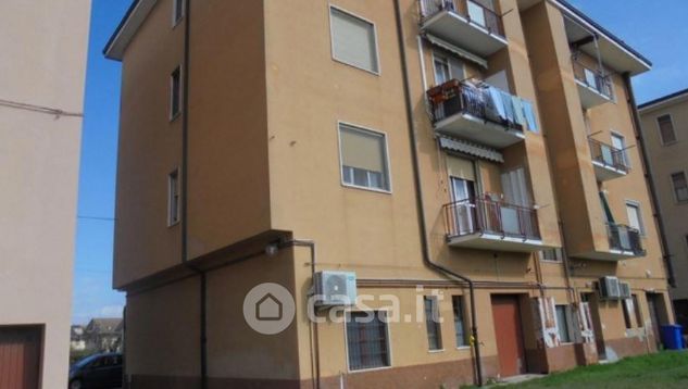 Appartamento in residenziale in Via Ada Negri 17