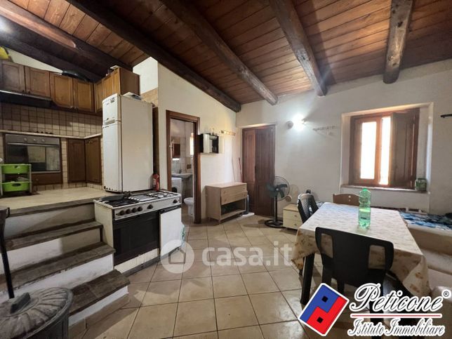 Appartamento in residenziale in Via Giovanna dell'Aquila