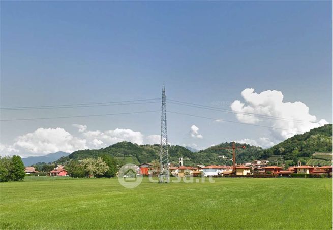 Terreno agricolo in commerciale in Via San Pietro