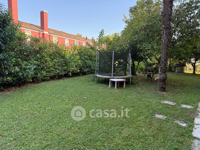 Appartamento in residenziale in Via Unità 51