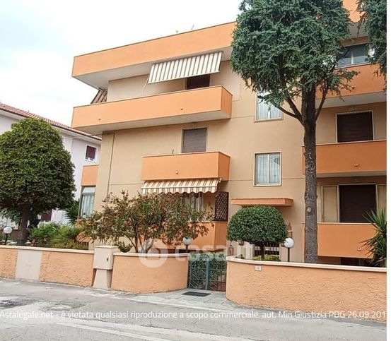 Casa indipendente in residenziale in Via Tiziano 14