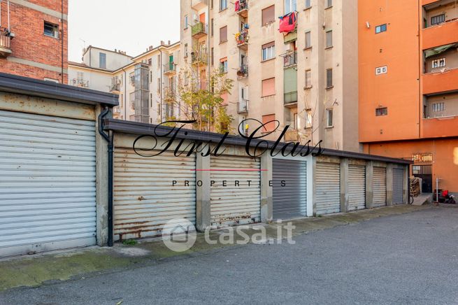 Box/posto auto in residenziale in Via Carlo Imbonati 78