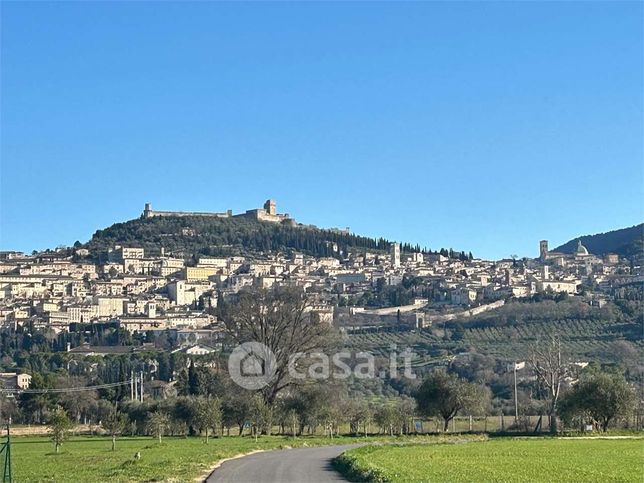 Terreno agricolo in commerciale in Via Alcide De Gasperi