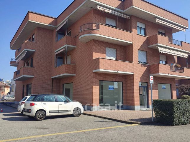 Attivitã /licenza (con o senza mura) in commerciale in Corso Bra