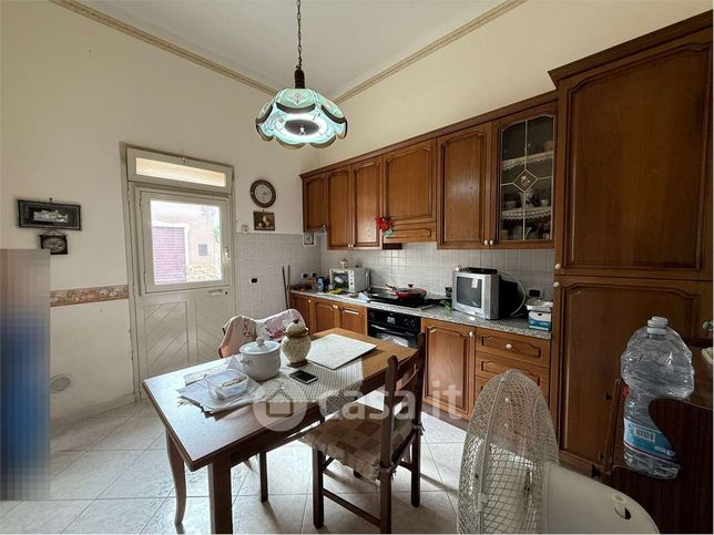 Casa indipendente in residenziale in
