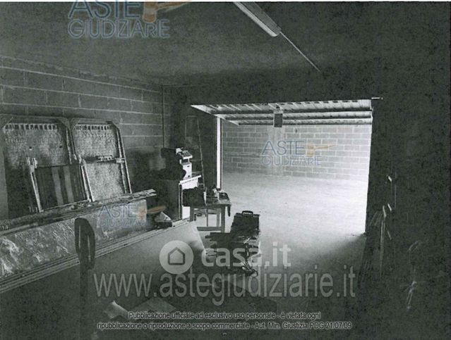 Box/posto auto in residenziale in Via XXV Aprile